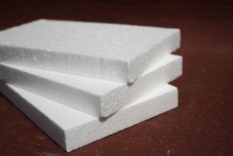 prikleit-penoplast-metallu-betonu-pena-1